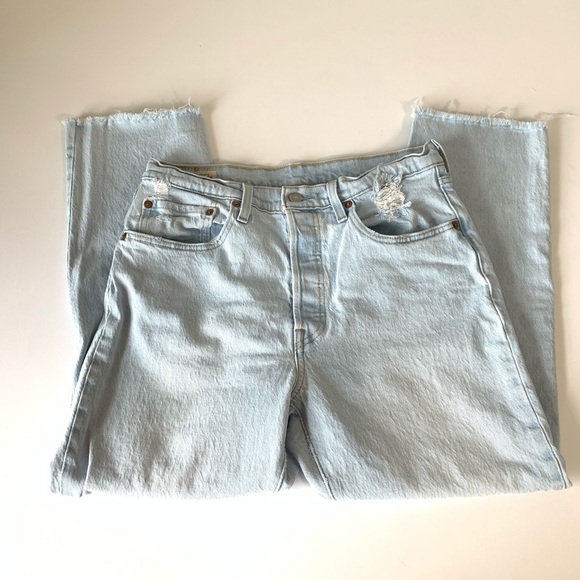 Levi’s 501 Original Stretch Cropped Jean Size 30 - Picture 2 of 11